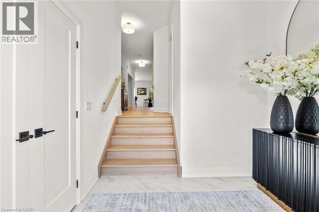 Building Photo - 4 Santa Barbara Ln