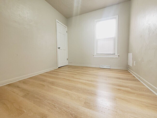Building Photo - 4013 Melville