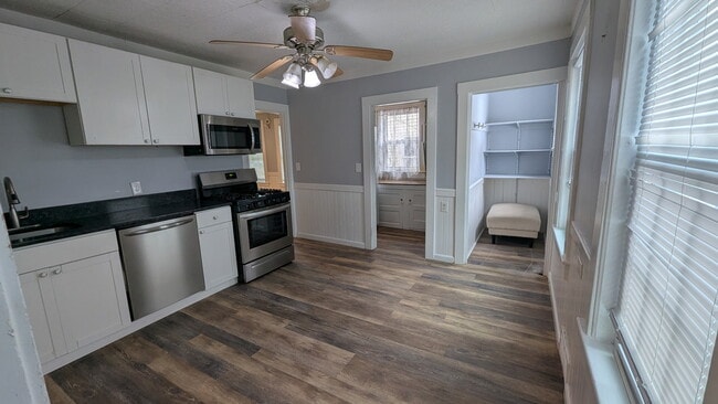 Kitchen - 13 Forest Ave