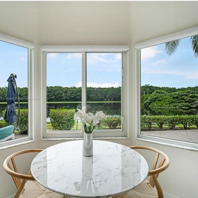 Foto del edificio - 1400 Seabay Rd