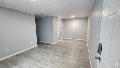 Building Photo - 950 Forestbrook Rd