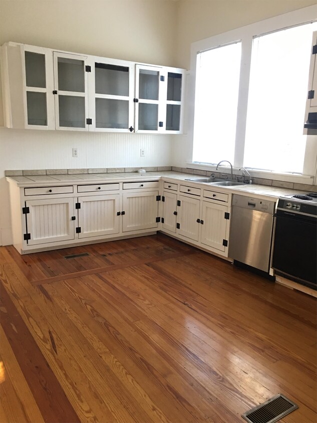 Foto principal - 5333 Oak St