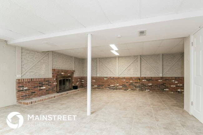 Building Photo - 2756 Tiara Dr