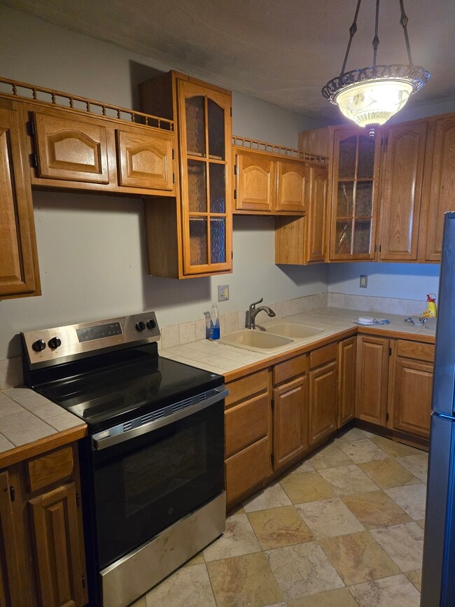 Building Photo - 345 W 3rd St