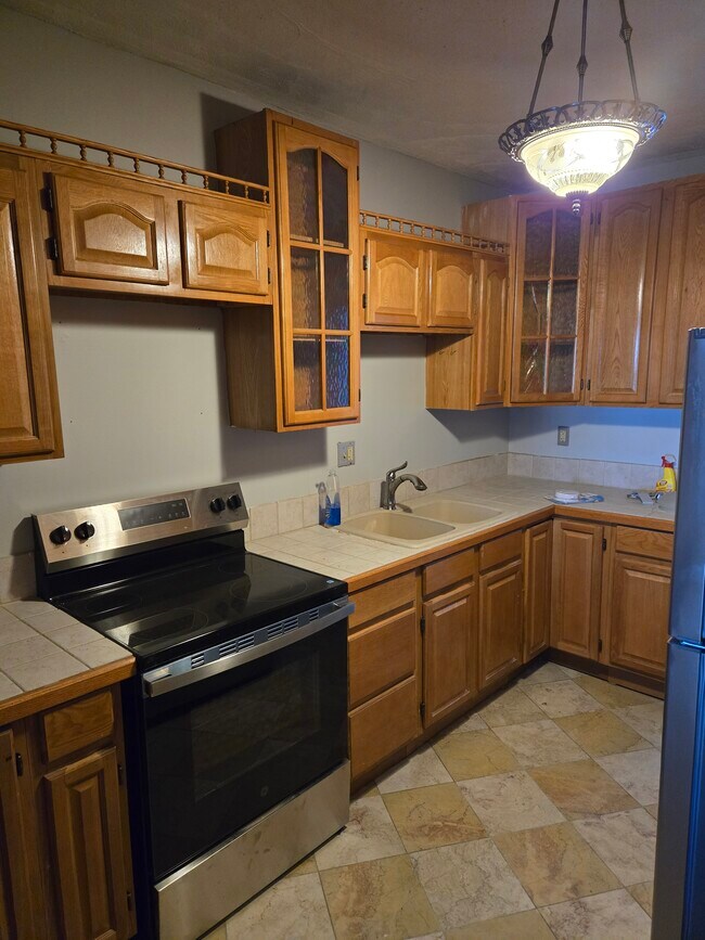 Foto del edificio - 345 W 3rd St