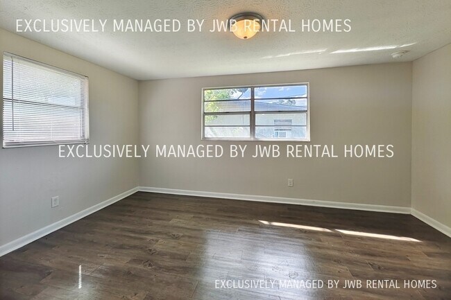 Foto del edificio - 6505 Kinlock Dr