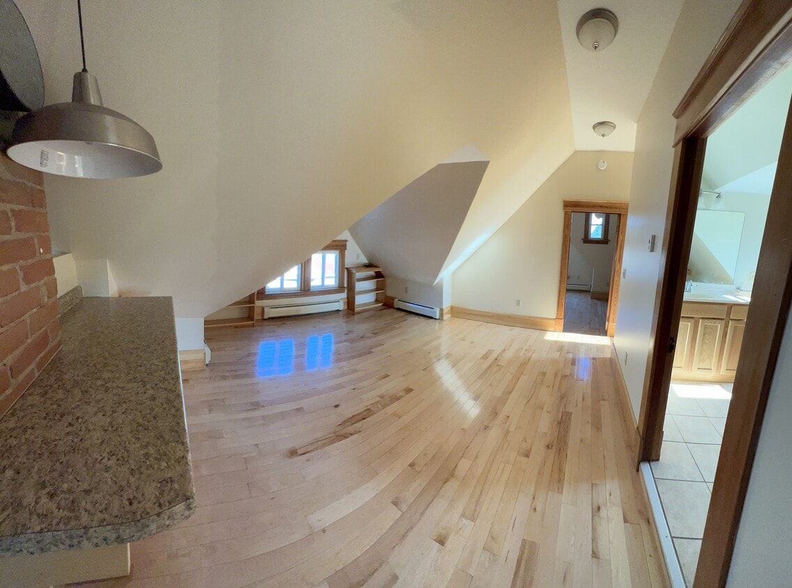 Foto principal - 19 Hickok Pl