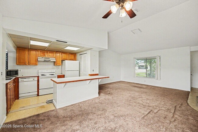 Building Photo - 2106 Tarrytown Ln NE