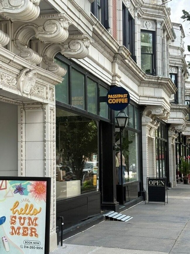 Foto del edificio - 4734 McPherson Ave