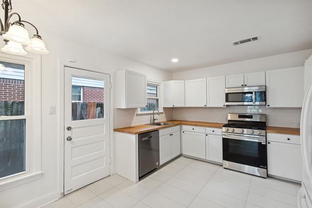 Foto del edificio - 7702 Robin Rd