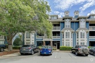 Building Photo - 501 Olmsted Park Pl