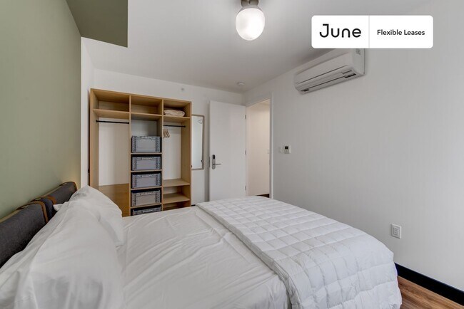 Foto del edificio - Charming Private ROOM in Williamsburg