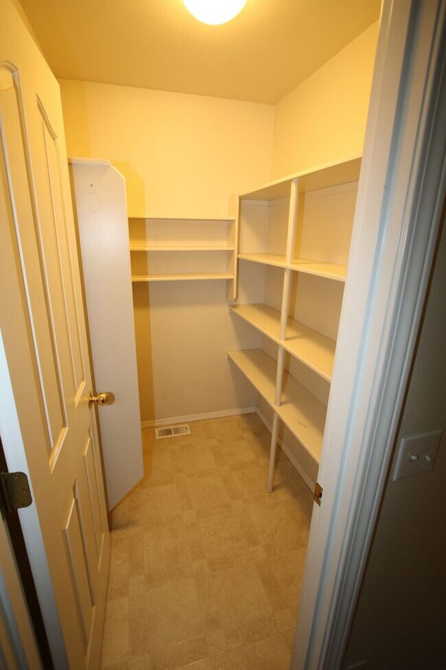 Foto del edificio - 3 Bedroom Eagle River Townhouse!