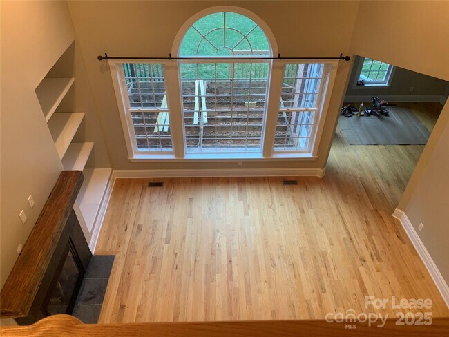 Foto del edificio - 7925 Bay Pointe Dr