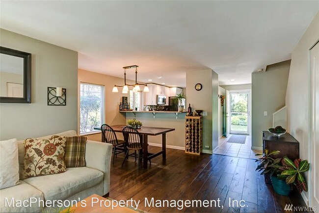 Building Photo - 3 br, 2.5 bath House - 5506 S. 237th Pl. #4-4