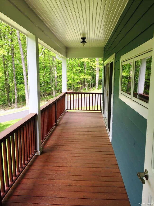 Foto del edificio - 2130 Hunterbrook Rd