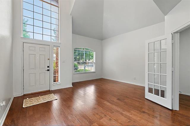 Foto del edificio - 3405 Longneedle Ln