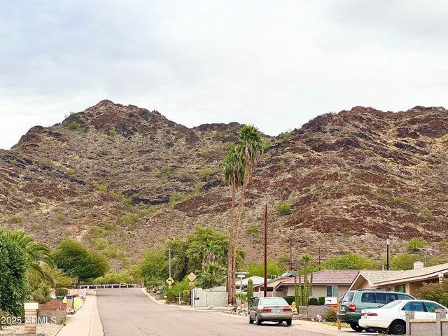 Foto del edificio - 1231 E Lawrence Ln
