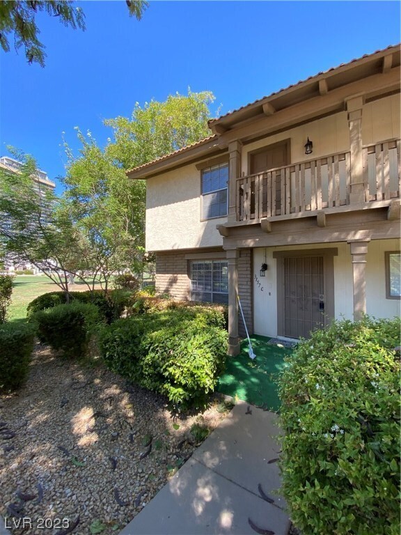 Building Photo - 3157 Pinehurst Dr