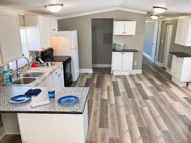 Foto del edificio - 33 Village Ct