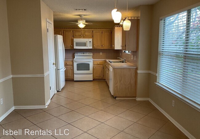 Building Photo - 4 br, 2.5 bath House - 1701 Tanglewood Drive