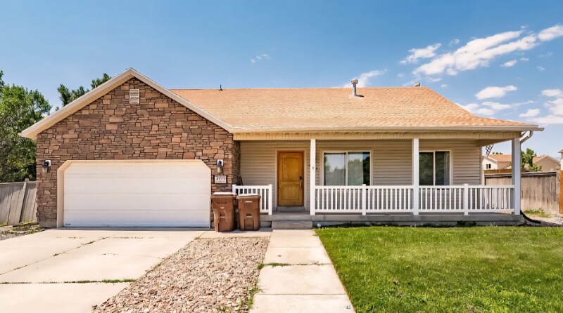 Foto principal - 7899 Apache Ln