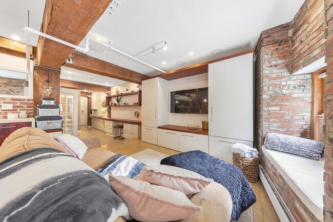Photo du bâtiment - 518 Beatty St
