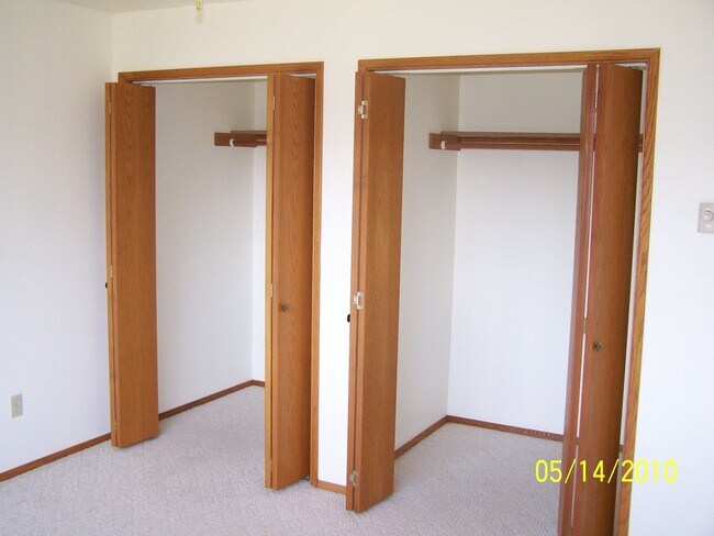 Building Photo - Spacious Home in Beautiful Neighborhood!