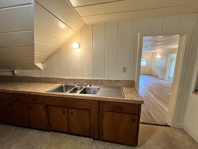 Building Photo - North Fork -2 Bedroom Unit