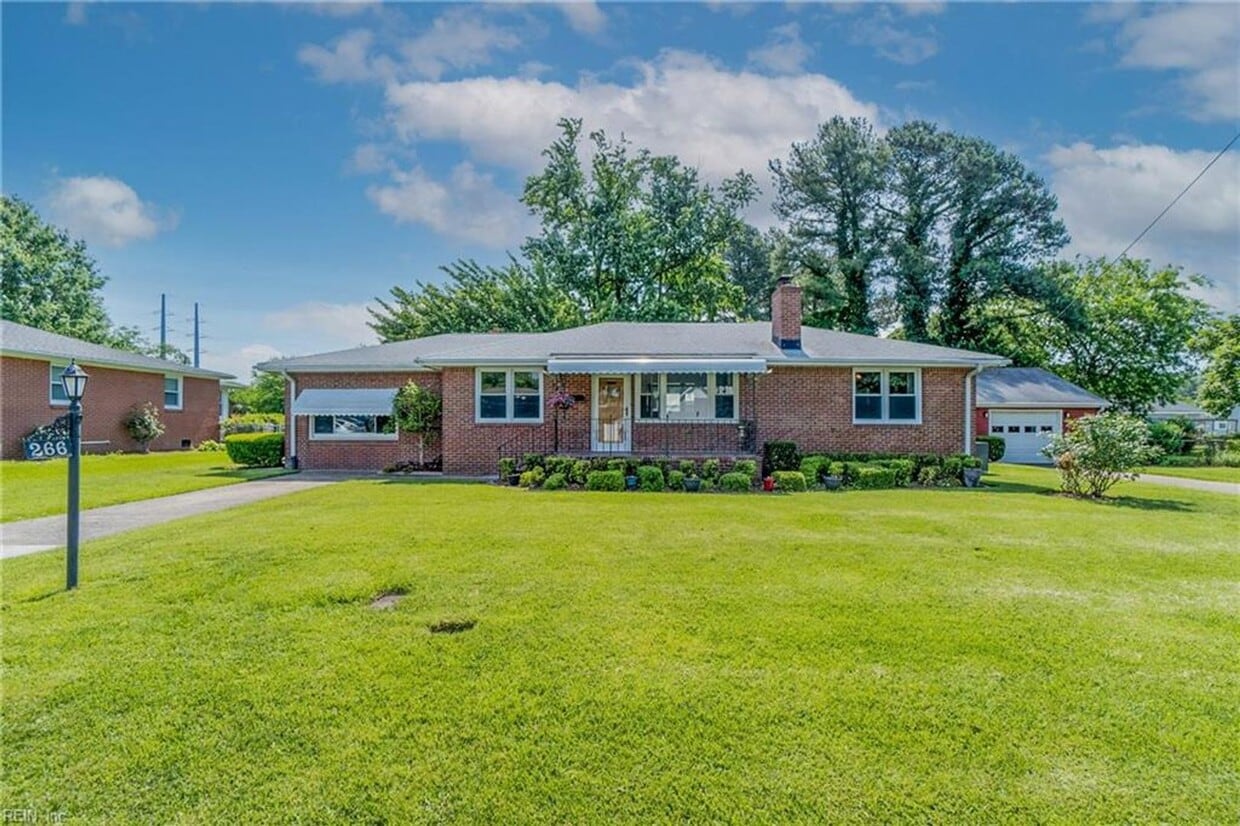 Primary Photo - Beautiful home in Fair Meadows