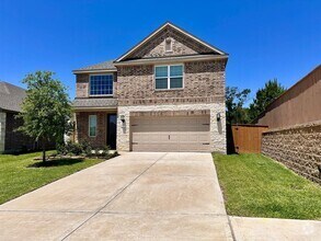 Building Photo - 6213 White Spruce Dr