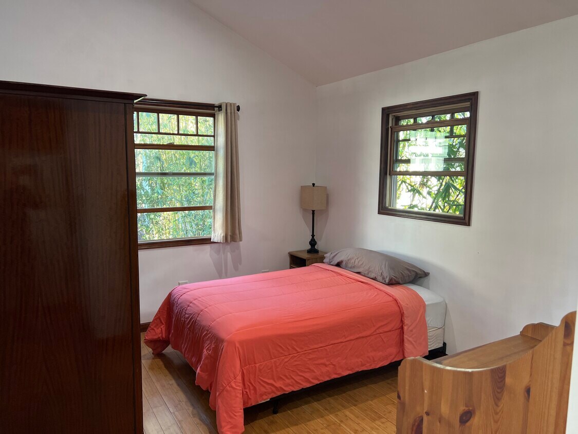 Foto principal - 321 S Van Ness Ave