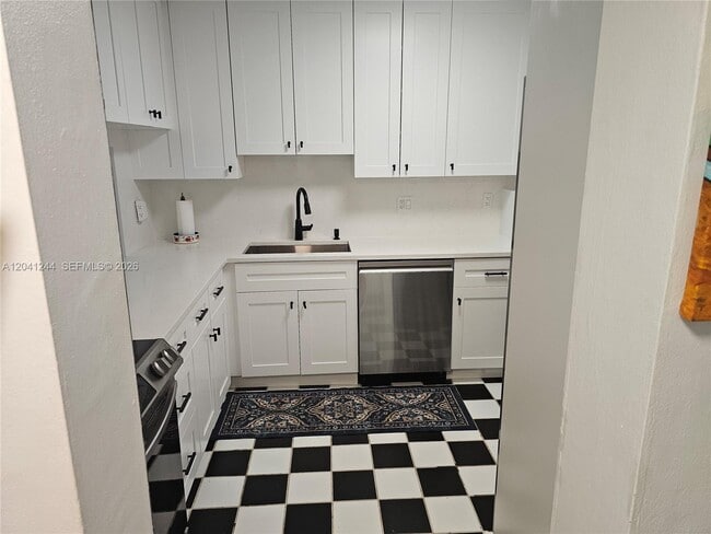 Foto del edificio - 215 SE 3rd Ave