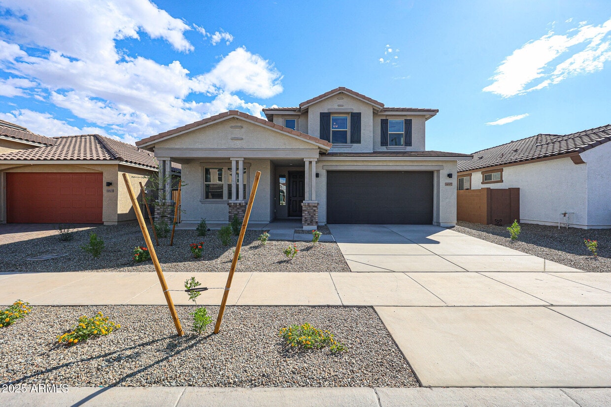 Primary Photo - 14807 W Cottontail Ln