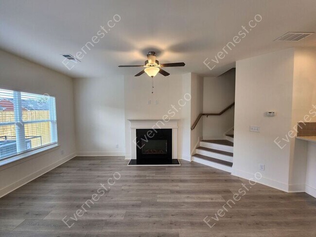 Foto del edificio - 5802 Calle Vista Dr