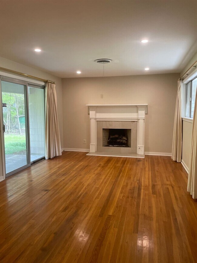 Foto del edificio - 5346 Jamaica Dr