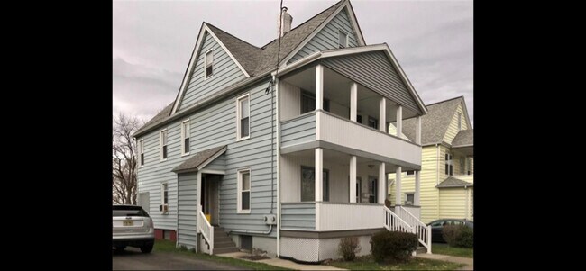 Foto del edificio - 105 Beethoven St