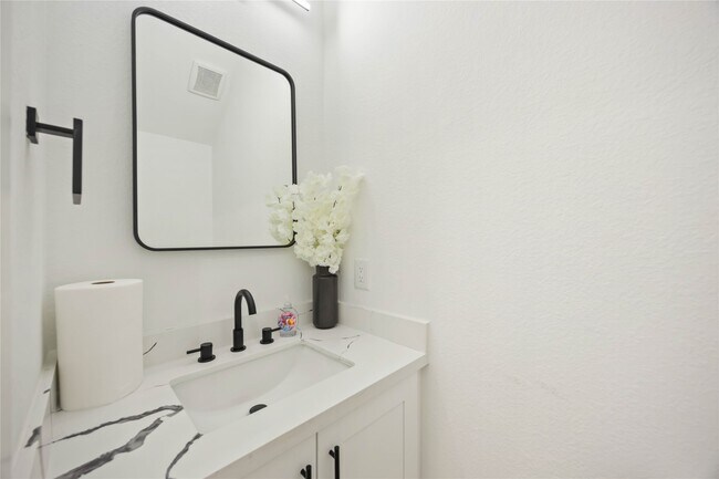 Foto del edificio - 964 Lucky St