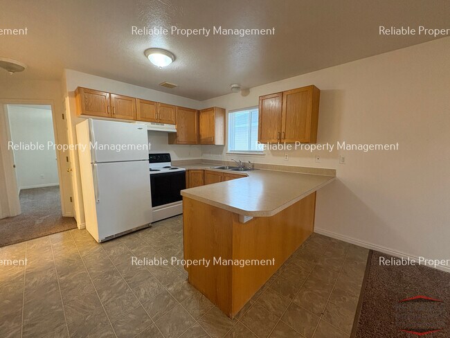 Foto del edificio - 620 Linden Dr