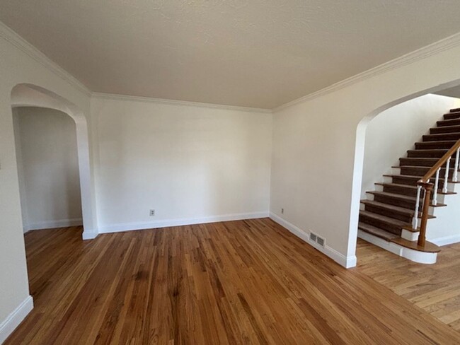 Foto del edificio - 3525 McComb Ave