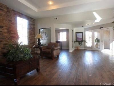 Foto del edificio - 1265 Kendall Dr