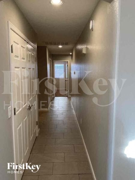 Foto del edificio - 9738 E Juanita Ave