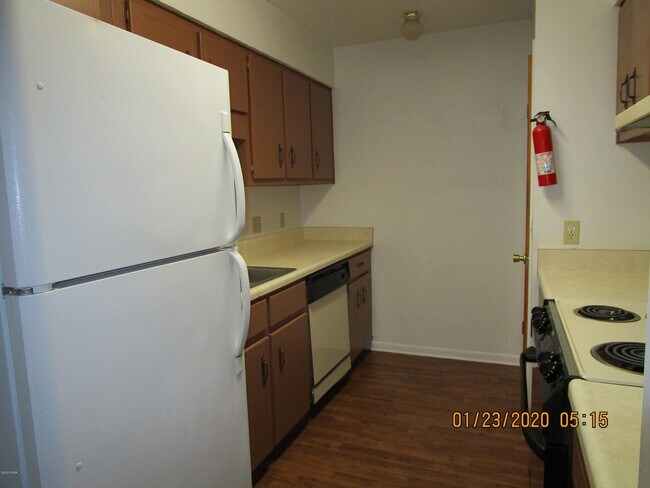 Building Photo - 4551 Cedar St