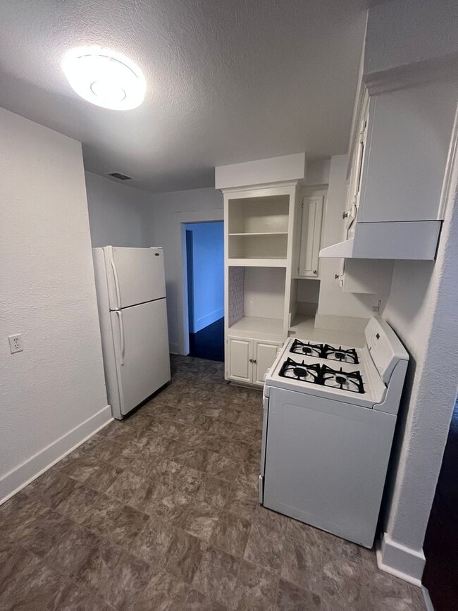 Foto del edificio - ADORABLE 2 BEDROOM HOME!!