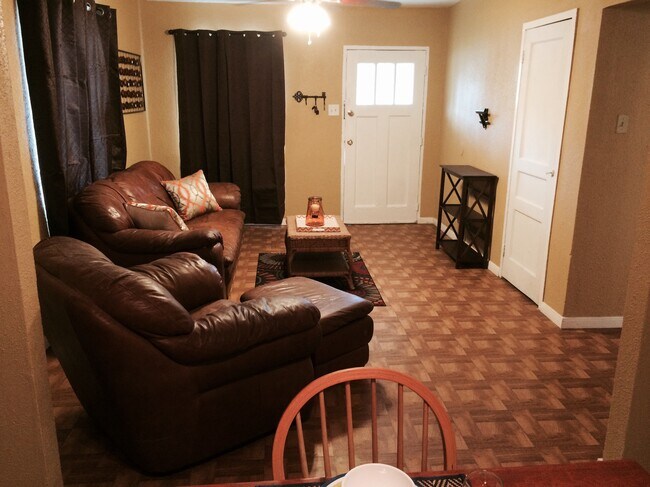 Photo - 1801 W Craig Pl Townhome