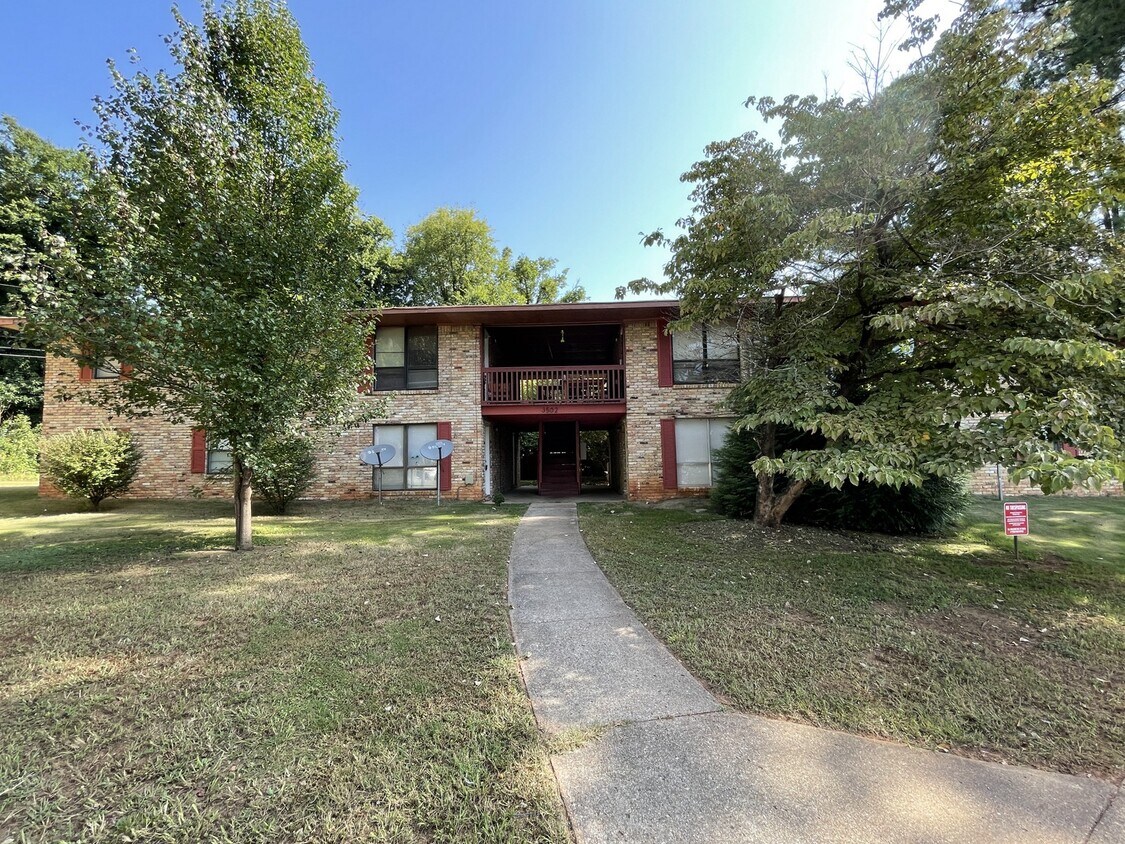 Primary Photo - 3502 Penny St SW