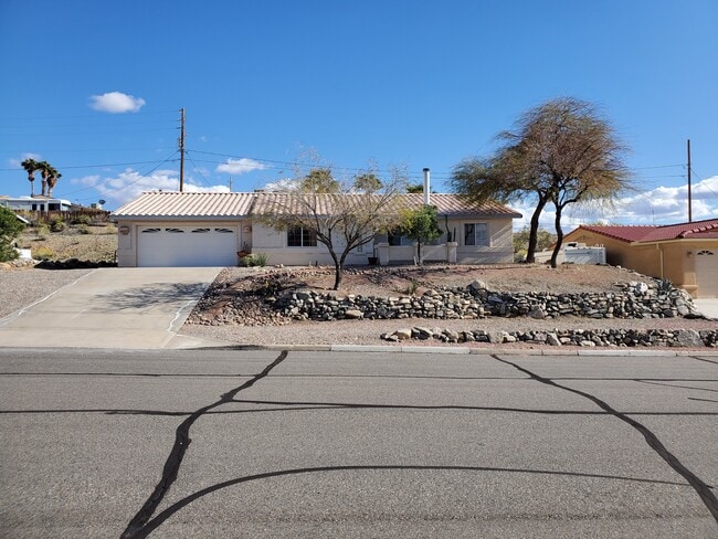 Building Photo - 3040 Crater Dr