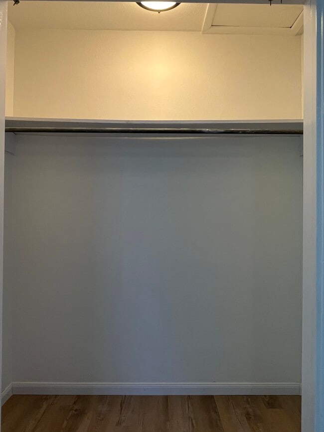 Fotografía del edificio - 4710 Pita Dr