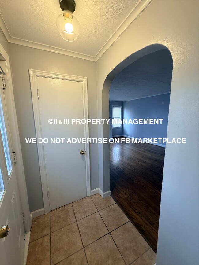 Building Photo - 5840 Floyd St