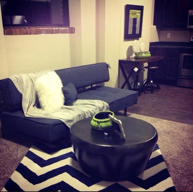 Building Photo - 411 Brady St